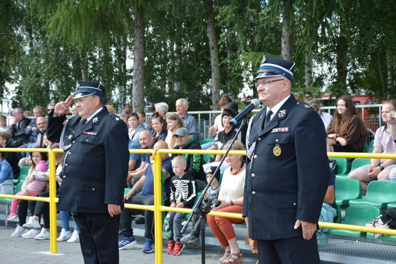  Tłumy na zawodach pożarniczych w Makowie 