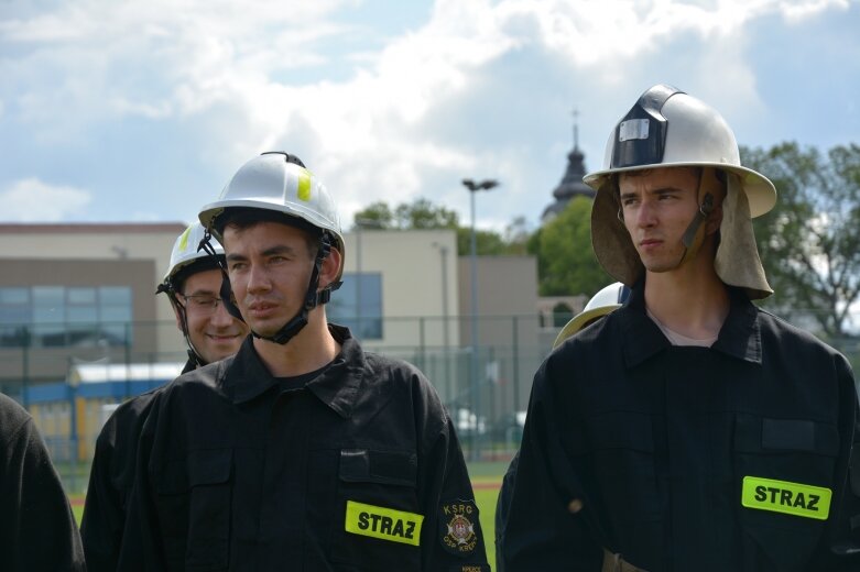  Tłumy na zawodach pożarniczych w Makowie 