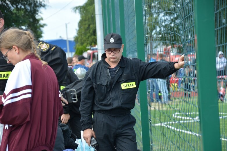  Tłumy na zawodach pożarniczych w Makowie 