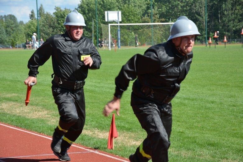  Tłumy na zawodach pożarniczych w Makowie 