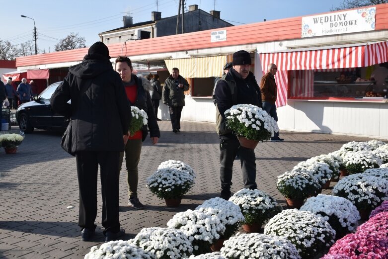  To już ostatni moment na ubranie grobu bliskich 