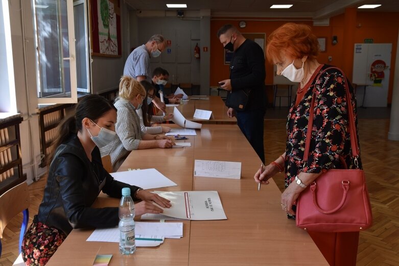  Trwa druga tura wyborów prezydenckich. Skierniewice głosują 