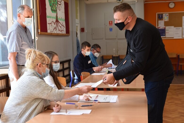  Trwa druga tura wyborów prezydenckich. Skierniewice głosują 