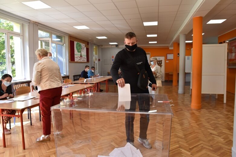  Trwa druga tura wyborów prezydenckich. Skierniewice głosują 