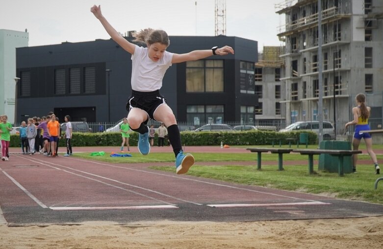  Trwa lekkoatletyczna wiosna na stadionie przy ulicy Tetmajera 