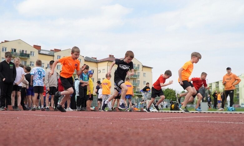  Trwa lekkoatletyczna wiosna na stadionie przy ulicy Tetmajera 