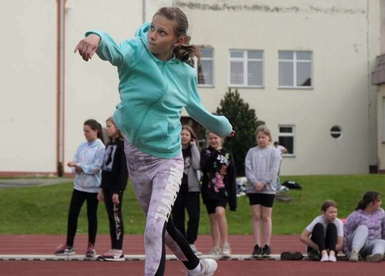  Trwa lekkoatletyczna wiosna na stadionie przy ulicy Tetmajera 