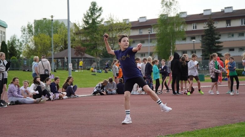  Trwa lekkoatletyczna wiosna na stadionie przy ulicy Tetmajera 