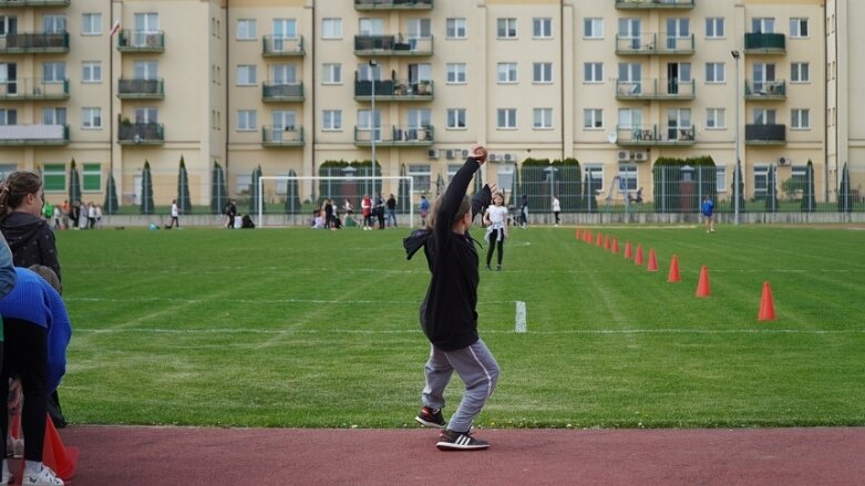  Trwa lekkoatletyczna wiosna na stadionie przy ulicy Tetmajera 