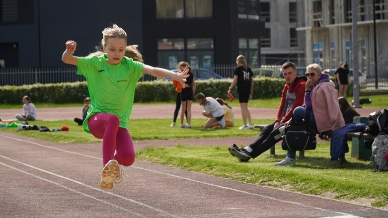  Trwa lekkoatletyczna wiosna na stadionie przy ulicy Tetmajera 