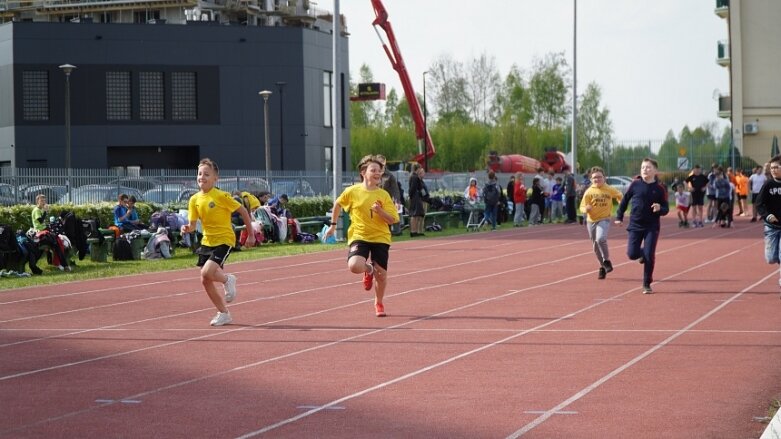  Trwa lekkoatletyczna wiosna na stadionie przy ulicy Tetmajera 