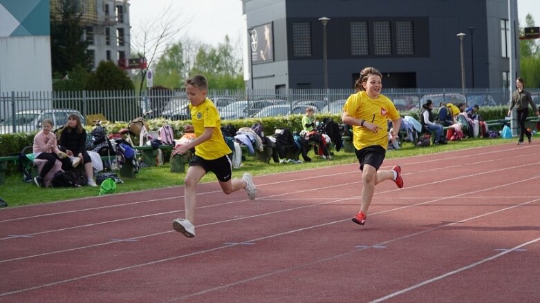  Trwa lekkoatletyczna wiosna na stadionie przy ulicy Tetmajera 