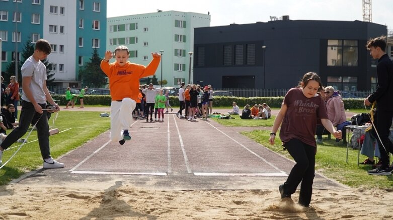  Trwa lekkoatletyczna wiosna na stadionie przy ulicy Tetmajera 