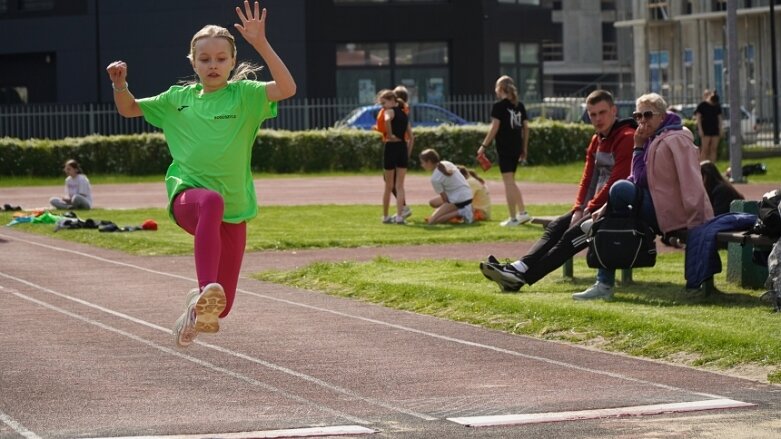  Trwa lekkoatletyczna wiosna na stadionie przy ulicy Tetmajera 