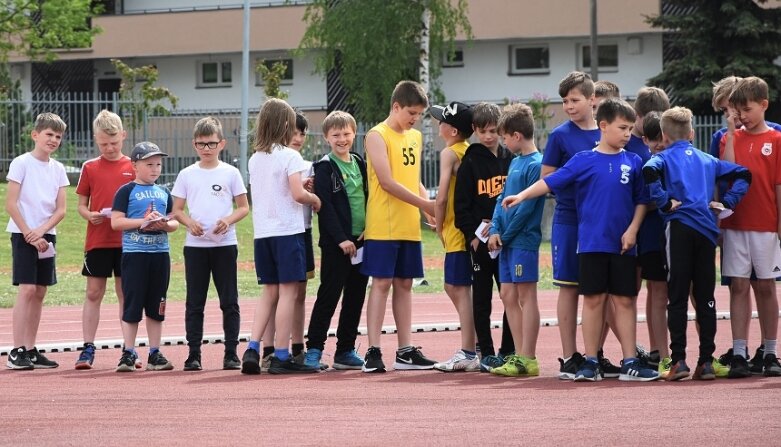  Trwa lekkoatletyczny cykl na obiekcie, którego miasto powinno się wstydzić 