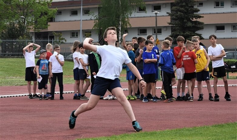  Trwa lekkoatletyczny cykl na obiekcie, którego miasto powinno się wstydzić 