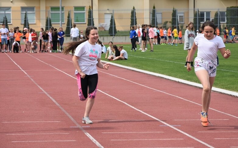  Trwa lekkoatletyczny cykl na obiekcie, którego miasto powinno się wstydzić 