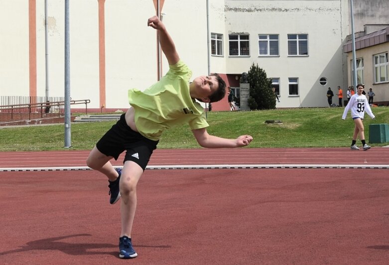  Trwa lekkoatletyczny cykl na obiekcie, którego miasto powinno się wstydzić 