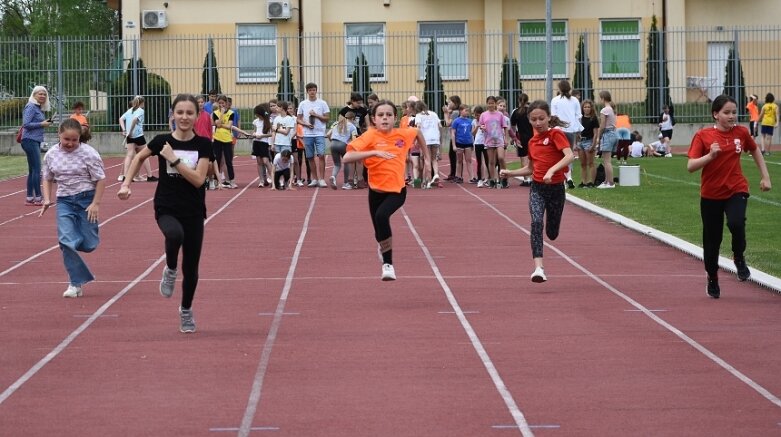  Trwa lekkoatletyczny cykl na obiekcie, którego miasto powinno się wstydzić 