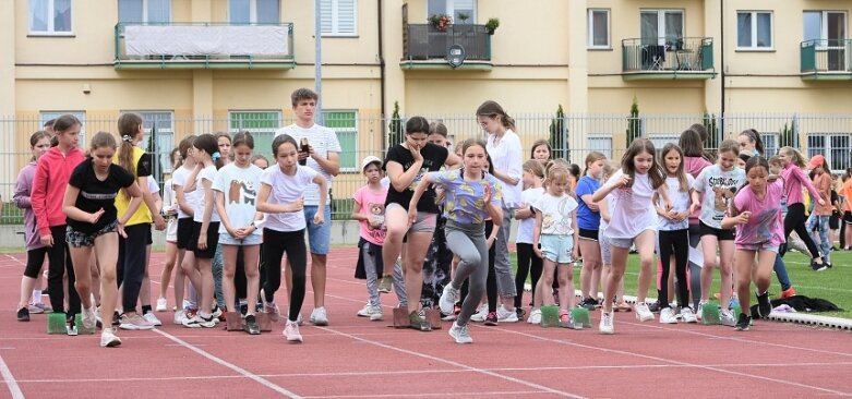  Trwa lekkoatletyczny cykl na obiekcie, którego miasto powinno się wstydzić 