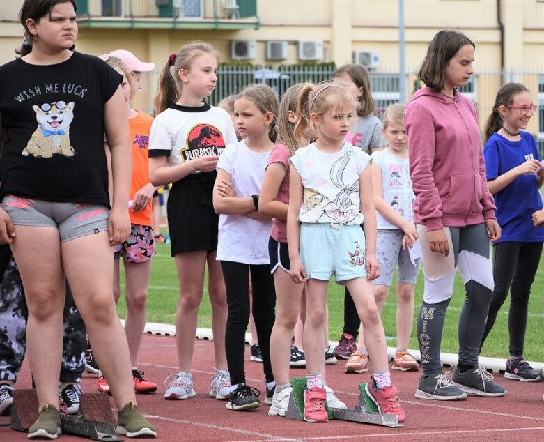  Trwa lekkoatletyczny cykl na obiekcie, którego miasto powinno się wstydzić 