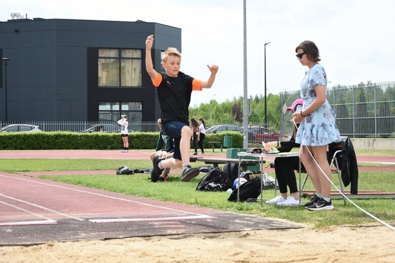  Trwa lekkoatletyczny cykl na obiekcie, którego miasto powinno się wstydzić 