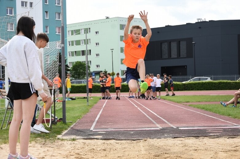  Trwa lekkoatletyczny cykl na obiekcie, którego miasto powinno się wstydzić 