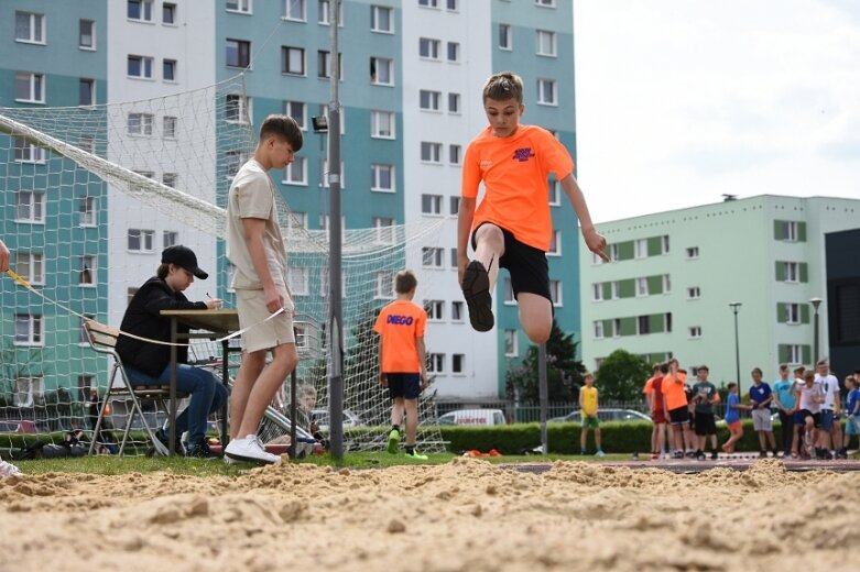  Trwa lekkoatletyczny cykl na obiekcie, którego miasto powinno się wstydzić 