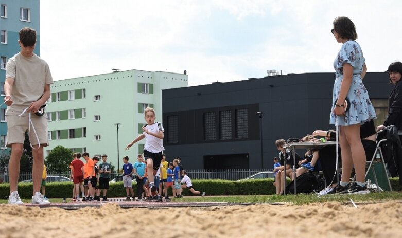  Trwa lekkoatletyczny cykl na obiekcie, którego miasto powinno się wstydzić 