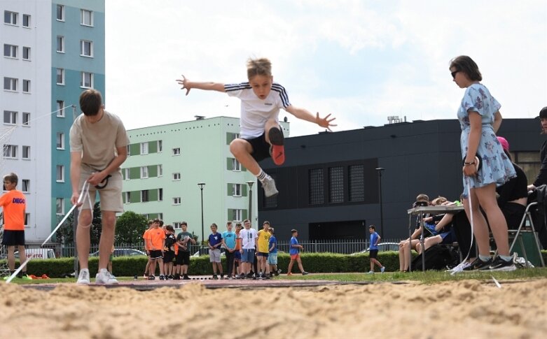  Trwa lekkoatletyczny cykl na obiekcie, którego miasto powinno się wstydzić 