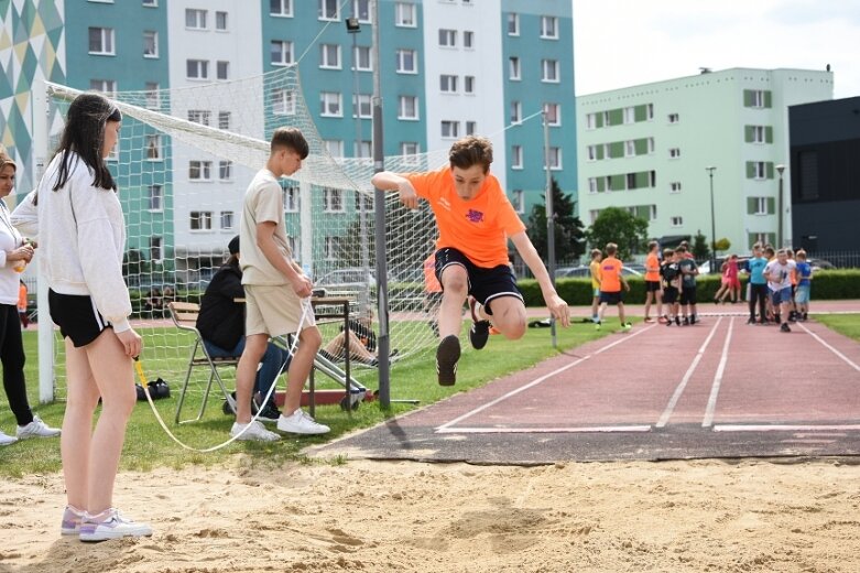  Trwa lekkoatletyczny cykl na obiekcie, którego miasto powinno się wstydzić 