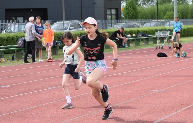  Trwa lekkoatletyczny cykl na obiekcie, którego miasto powinno się wstydzić 