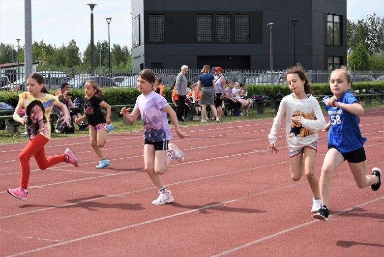  Trwa lekkoatletyczny cykl na obiekcie, którego miasto powinno się wstydzić 