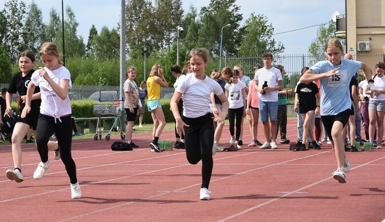  Trwa lekkoatletyczny cykl na obiekcie, którego miasto powinno się wstydzić 