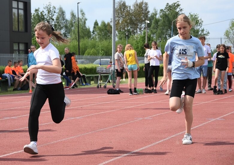  Trwa lekkoatletyczny cykl na obiekcie, którego miasto powinno się wstydzić 