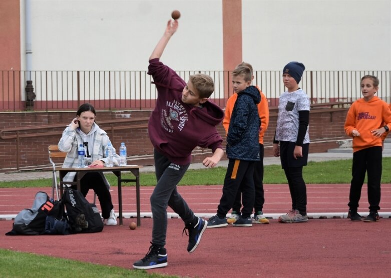  Trzeci jesienny start w ramach Czwartków Lekkoatletycznych 