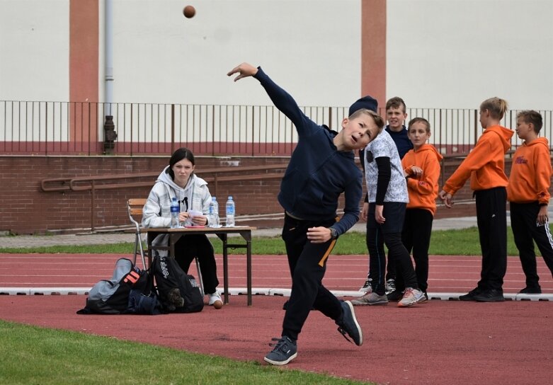  Trzeci jesienny start w ramach Czwartków Lekkoatletycznych 