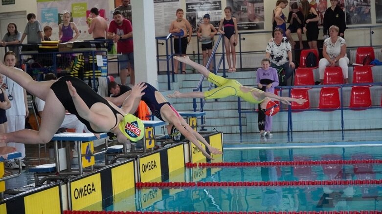  UKS Nawa na podium klasyfikacji medalowej 