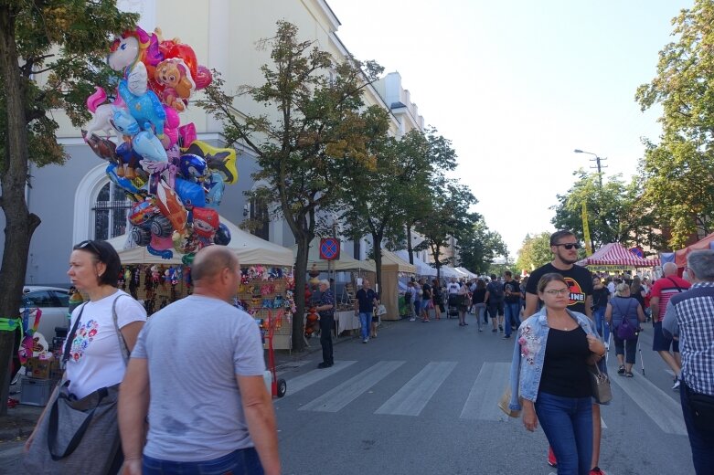  Ulice Skierniewic tętniły świątecznym życiem  