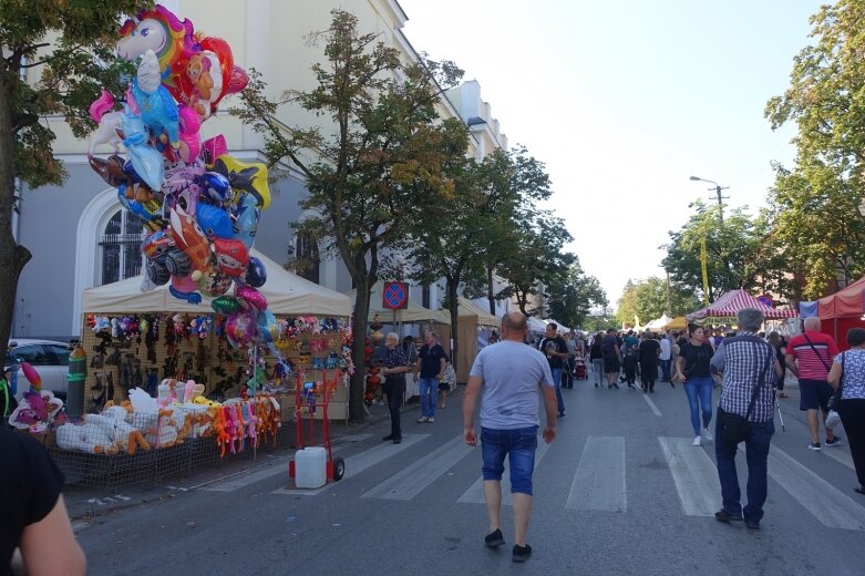  Ulice Skierniewic tętniły świątecznym życiem  