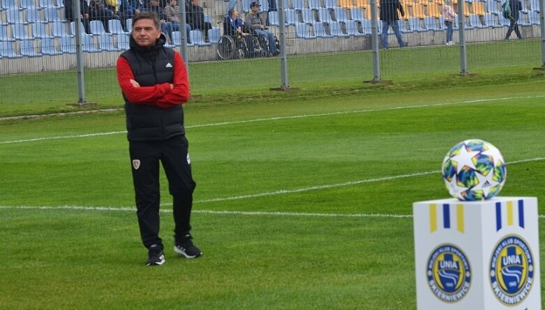  Unia blisko niespodzianki. Pucharowe starcie z trybun oglądał prezes PZPN Zbigniew Boniek 