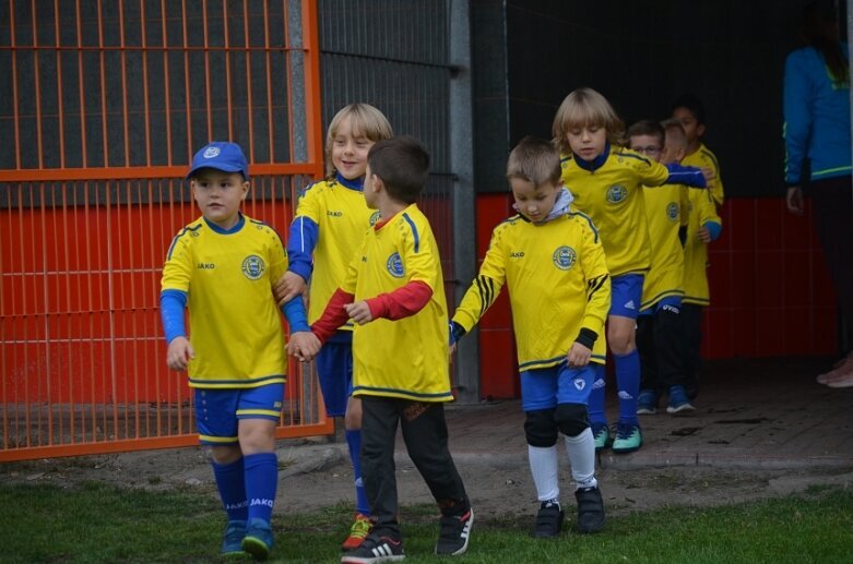  Unia blisko niespodzianki. Pucharowe starcie z trybun oglądał prezes PZPN Zbigniew Boniek 