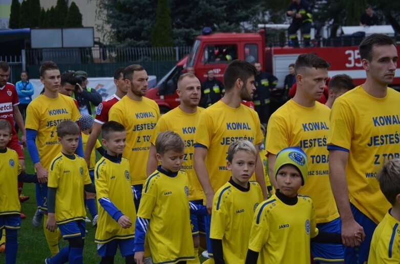  Unia blisko niespodzianki. Pucharowe starcie z trybun oglądał prezes PZPN Zbigniew Boniek 