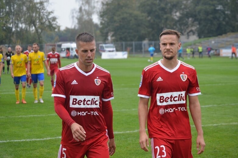  Unia blisko niespodzianki. Pucharowe starcie z trybun oglądał prezes PZPN Zbigniew Boniek 