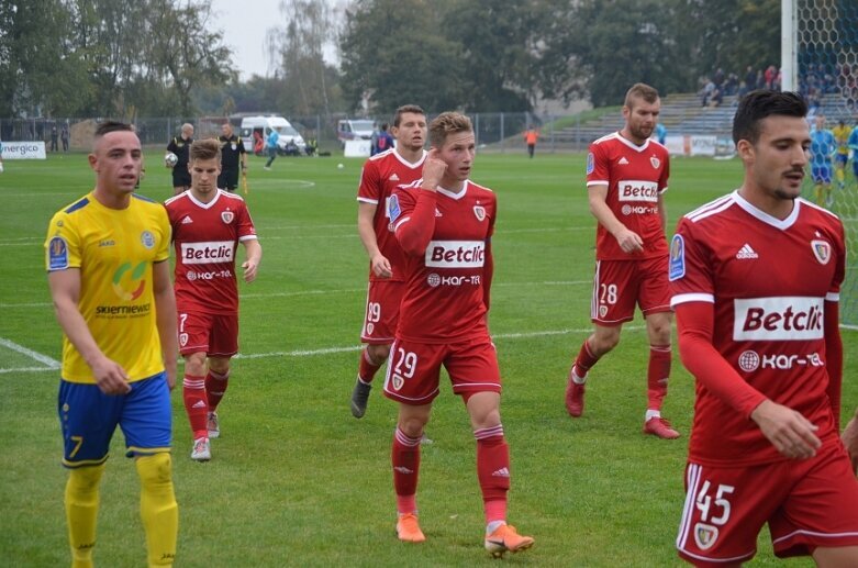  Unia blisko niespodzianki. Pucharowe starcie z trybun oglądał prezes PZPN Zbigniew Boniek 