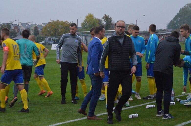  Unia blisko niespodzianki. Pucharowe starcie z trybun oglądał prezes PZPN Zbigniew Boniek 