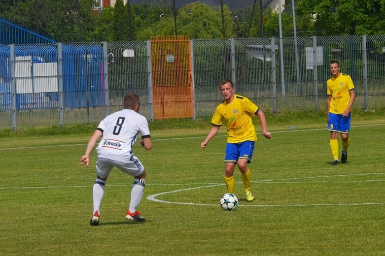  UNIA Skierniewice 2:2 Legia Warszawa 