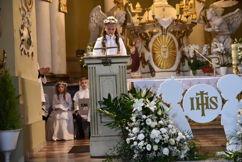  Uroczystość Pierwszej Komunii Świętej w parafii św. Jakuba 