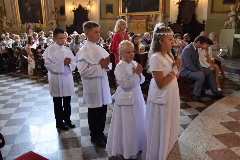  Uroczystość Pierwszej Komunii w parafii św. Jakuba 