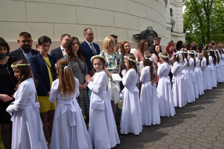  Uroczystość pierwszokomunijna w kościele św. Jakuba 